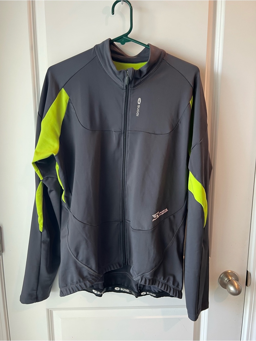 Sugoi Men’s Grey & Neon Cycling Jacket. XL